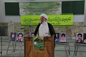 کارشناسان جهاد کشاورزی در زمینه ارتقاء برداشت محصولات و استفاده بهینه از آب برنامه ریزی و نوآوری داشته باشند