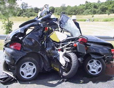 یزد با 300 هزار موتورسيکلت/ضربه مغزی موتور سواران  90 درصد از تلفات حوادث رانندگي
