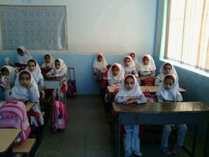 حضور کتابداران کتابخانه امام حسن مجتبی در مدرسه شهید نجاتی ابرکوه