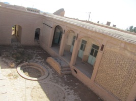 مدرسه علی آباد رستاق بنایی شاخص در بین سایر مدارس تاریخی استان 