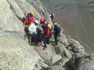 نجات 40 گمشده در کوه های غربالبیز مهریز توسط هلال احمر از حادثه بزرگتر جلوگیری شد!