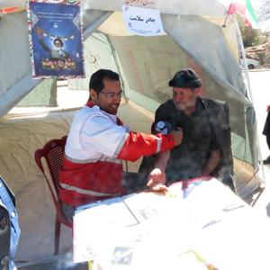 برپایی چادر سلامت جمعیت هلال احمر شهرستان اشکذر + تصاویر