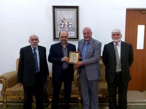 رئیس دانشگاه یزد از دانشگاه کوفه بازدید کرد