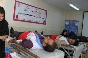 مشارکت 76 نفری مردم تفت در برنامه اهدای خون / پیوستن به پویش اجتماعی (کمپین) اهدای خون+تصاویر
