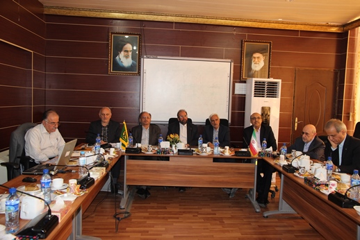 استقبال خوب سرمایه گذاران برای توسعه نیروگاه‌های تولید پراکنده در استان یزد 