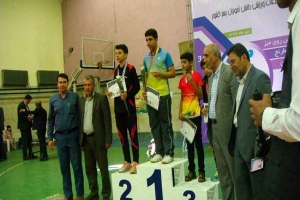 کسب مدال طلا مسابقات بدمینتون دانش آموزان پسر کشور توسط بدمینتون باز یزدی