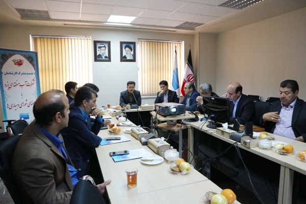 نشست مشترک کارشناسان شرکت آب منطقه ای یزد با شوراها و دهیاری های دهستان زردین برگزار شد