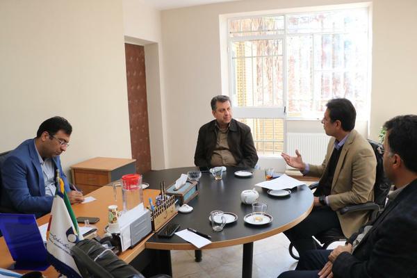 اتاق فکر با حضورهنرمندان برای همگانی کردن آموزش / ایجاد باشگاه کتابخوانی / کمک و هم افزایی بیشتر دو مجموعه در برگزاری جشنواره ها با موضوعات بشردوستی