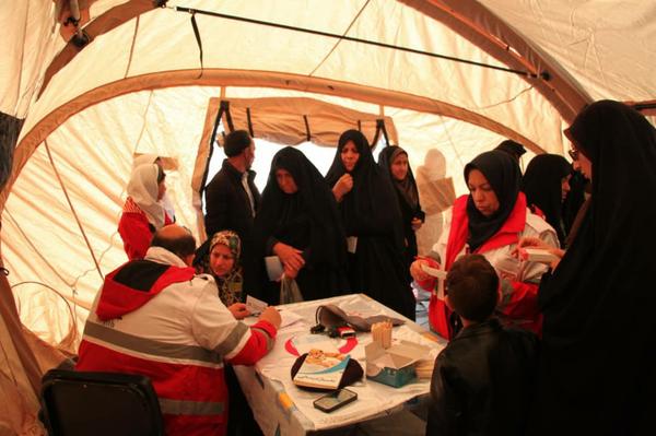 بهره مندی بیش از 300 نفر از خدمات تیم در مان اضطراری هلال احمر استان یزد 