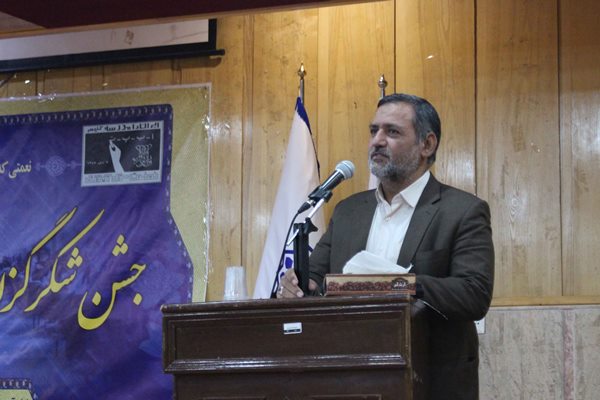 جشن شکرگزاری سوادآموزی در شهر یزد برگزار شد.