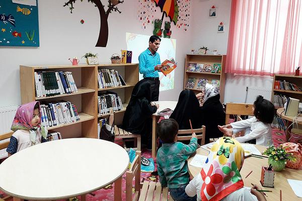 برگزاری ویژه برنامه معرفی کتاب‌های کودک نهمین جشنواره کتابخوانی رضوی در مهریز 