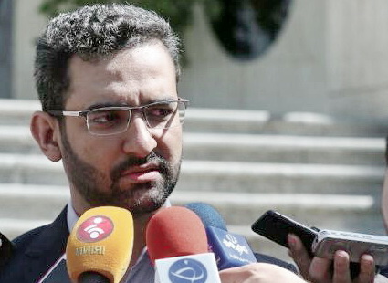 آذری‌جهرمی: تعدادی از گوشی‌های اندرویدی داخلی تولیدی برای مردم ارسال شد
