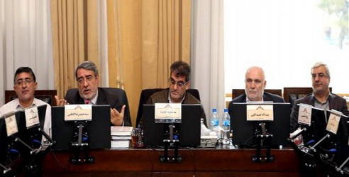 سخنگوی کمیسیون شوراها: پاسخ های وزیر کشور نمایندگان سوال کننده را قانع کرد