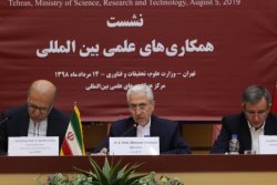 وزیر علوم تاکید کرد: لزوم تغییر نگاه صرف به اروپا و آمریکا در همکاری های علمی بین المللی