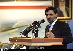 احمدي نژاد: جامعه اي که در صراط الهي حرکت کند، اسوه و الگو خواهد بود-دومین سفر استانی رییس جمهور(35)   