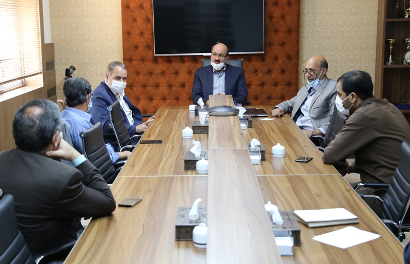تجلیل از آزادگان اداره کل امور اقتصادی و دارایی استان یزد 