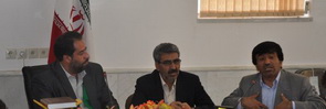 دومین جلسه شورای اسلامی شهرستان خاتم با مسئولین شهرستان و نماینده خاتم درمجلس و یکی از اساتید دانشگاه تهران برگزار شد