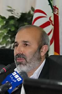 محمد رضا فلاح زاده استانداریزد در جمع اصحاب رسانه استان از ز دريافت موافقت قاطع وزیر نفت برای آغاز گاز رساني به شهرستان بافق خبر داد 