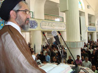امام جمعه ابرکوه: لزوم آگاهی عمومی در این خصوص و مبارزه با خرافه و یا اقدامهای تضعیفی در عقاید مردم را یاد آور شد