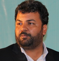 تجليل مدير کل ارشادیزد از شاعر پيشکسوت يزدی