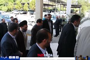 وزیر ارشاد در یزد : بازدید وزیر ارشاد از نمایشگاه بصیرت در حاشیه یادواره شهدای گمنام استان یزد