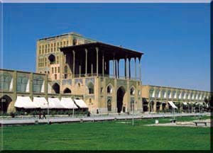 اصفهان در نیم نگاه