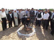  کلنگ احداث پارک بزرگ ولایت احمدآباد به زمین زده شد