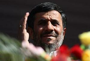 دررسانه ها: احمدی‌نژاد در علی آباد کتول: هیچ کس در این کشور محتاج نان شب نیست