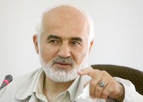 اظهارات احمد توکلی درباره مرگ ستار بهشتی (وبلاگ نویس )
