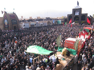 گزارش تصويري: مراسم عزاداري در روز عاشورا حسينيه امام تفت(يزد)(1)