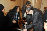 تصاویری ازحضور  محسن رضایی کاندیدای احتمالی ریاست جمهوری درمنزل مادر خاتمی