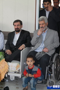 تصاویری از حضور محسن رضایی کاندیدای احتمالی ریاست جمهوری در آسایشگاه جانبازان نخاعی 