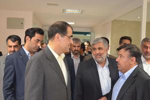  وزیربهداشت از بخش های ثامن الحجج(ع) در بیمارستان شهید صدوقی بازدید کرد