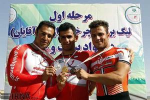 پیشگامانی ها بر سکوی اول و دوم رشته 200 متر