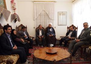 دیدار اعضای شورای اسلامی شهر و شهردار یزد با خانواده مرحوم اصلانی+تصاویر