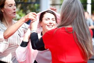 تصویر جالب از لیلا حاتمی در کن / عکس