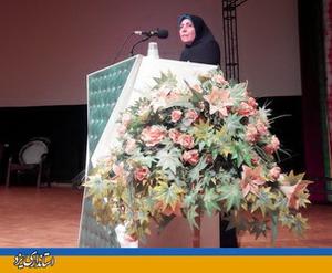 برای درک جایگاه دختران در جامعه، تأمل در حقایق متعالی زندگی حضرت فاطمه (س) کافی است