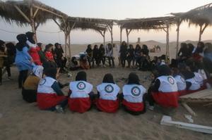 برگزاری اردوی امدادی کویرنوردی اعضای تیم دادرس هلال احمر استان یزد