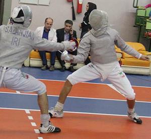 ملی پوشان در مسابقات شمشیربازی جام فجر یزد به روی پیست رفتند