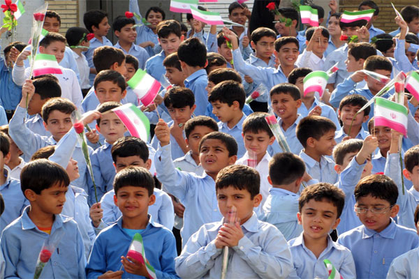 ورود 7000 دانش‌آموز نیازمند یزدی به مدرسه هم‌زمان با سال جدید تحصیلی