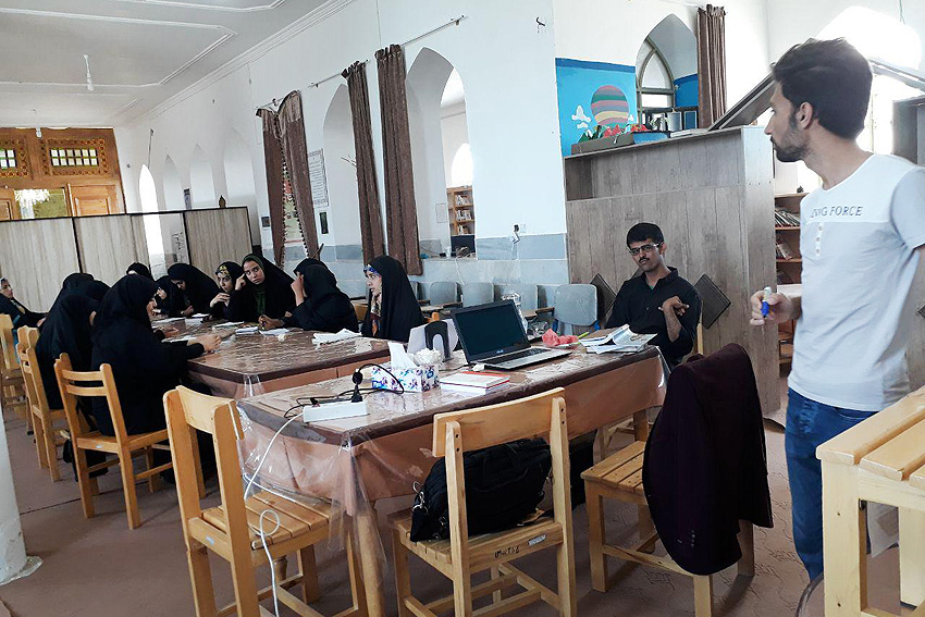 برگزاری کارگاه آموزش داستان‌نویسی در کتابخانه ثامن الحجج(ع) دهشیر