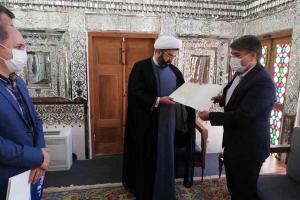 تجلیل و قدردانی از حجت الاسلام صدوقی رئیس هیات مدیره خانه فرهنگ صدوقی یزد