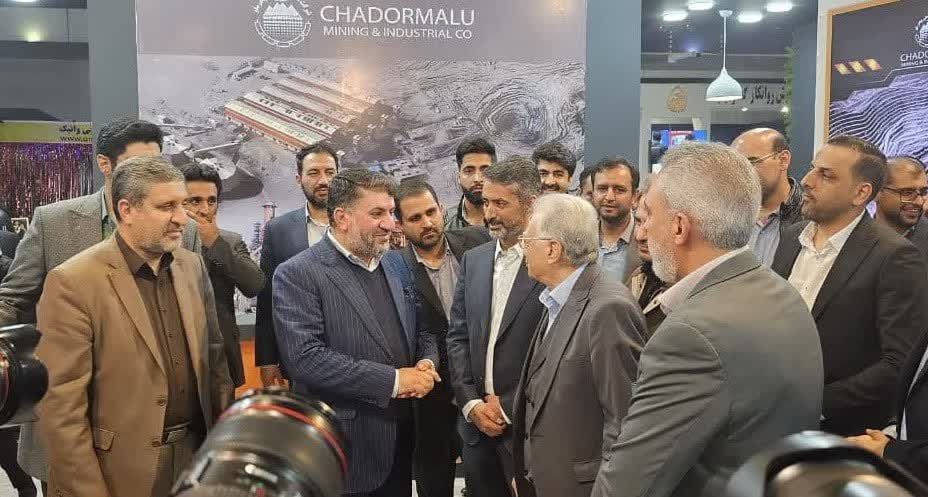 :استاندار یزد: به مدیریت شفاف چادرملو اعتماد کامل داریم.
