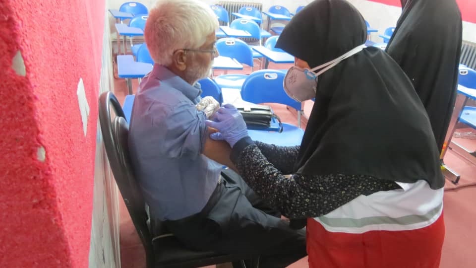 آغاز واکسیناسیون زائران حج تمتع در جمعیت هلال احمر شهرستان بهاباد