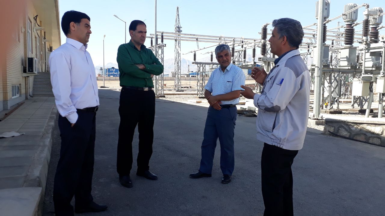 بازدید مدیرعامل برق منطقه‌ای یزد از پروژه توسعه پست خضرآباد