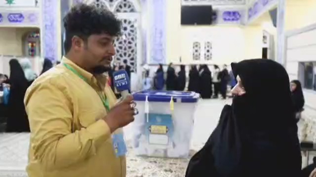 فیلم| یکی از بانوانی که در انتخابات شرکت کرد از مردم خواست تا در رای گیری مشارکت کنند و از تمام کسانی که برای موفقیت کشورشان به پای صندوق های رای آمدند تشکر کرد