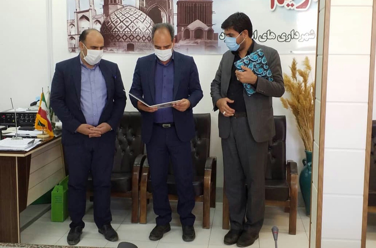 سازمان همیاری‌ها باید به قرارگاه سازندگی تبدیل شود