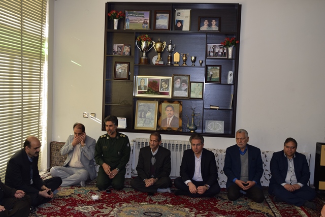 http://www.yazdfarda.com/media/news_gal/DSC_0002.JPG