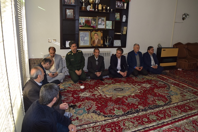 http://www.yazdfarda.com/media/news_gal/DSC_0007.JPG