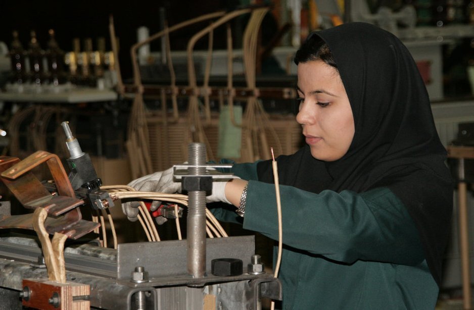 مشارکت ۱۷.۹ درصدی زنان یزدی در اقتصاد مشارکت ۱۷.۹ درصدی زنان یزدی در اقتصاد